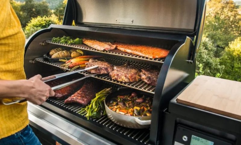 5 Awesome Features of a Davy Crockett Smoker Grill